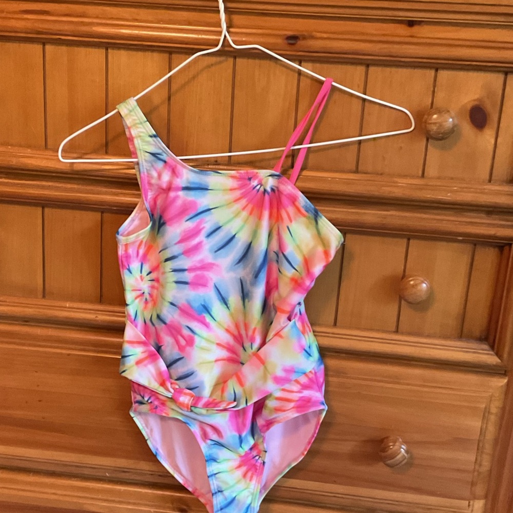 Girls one piece swim suit